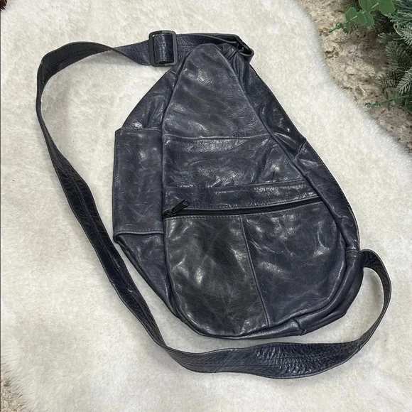 Leather backpack - Picture 11 of 11